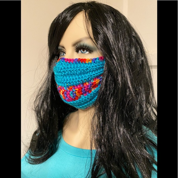 Hand-knitted Face Mask - Picture 3 of 12